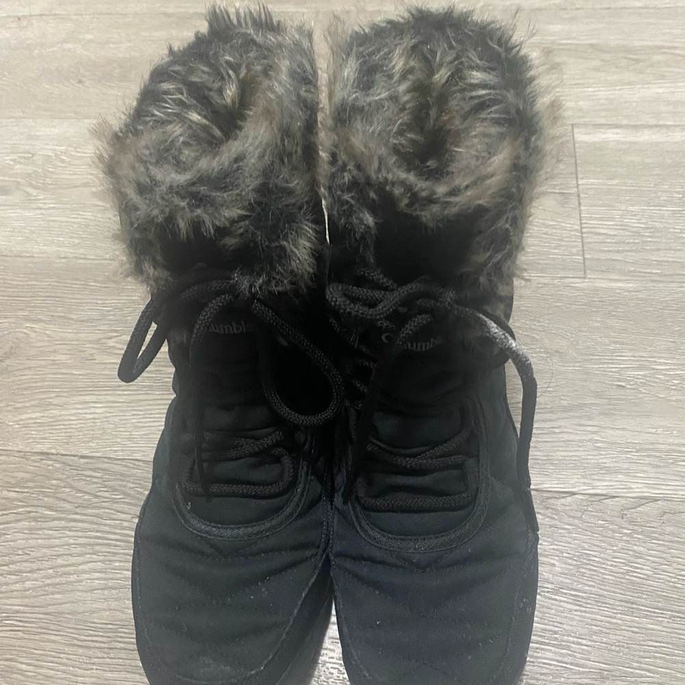 Columbia Women's Black Winter Boots